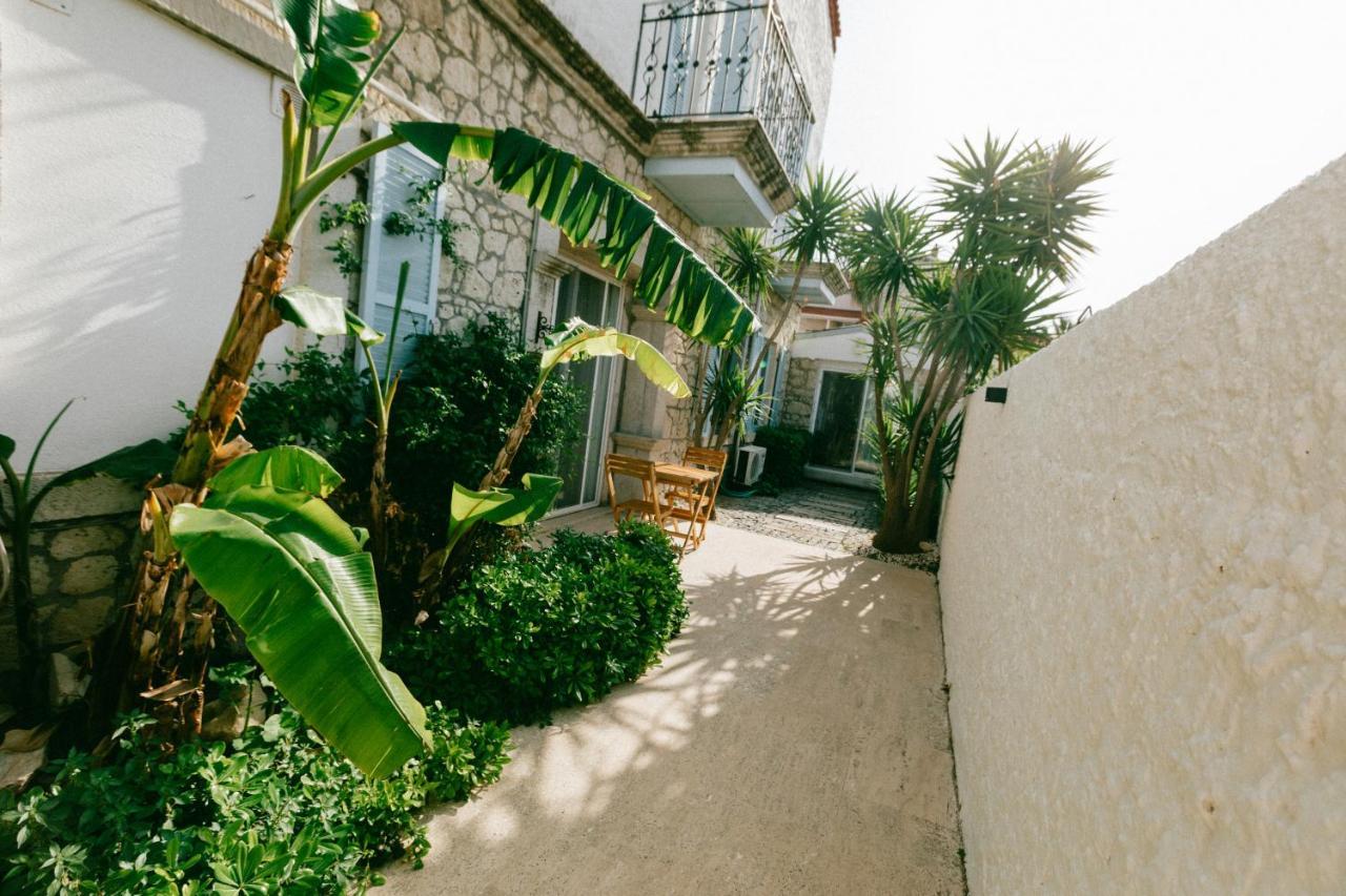 Lale Lodge Hotel Alacati Exterior photo