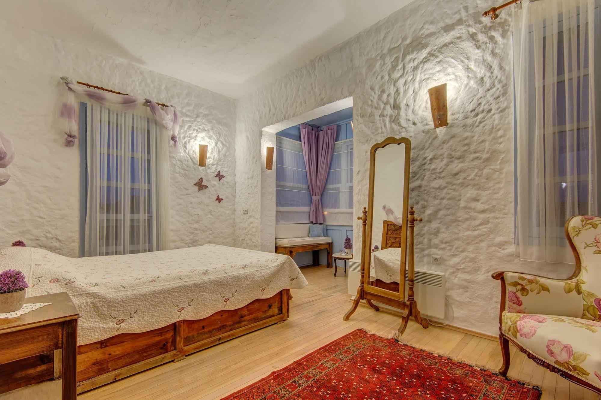 Lale Lodge Hotel Alacati Exterior photo