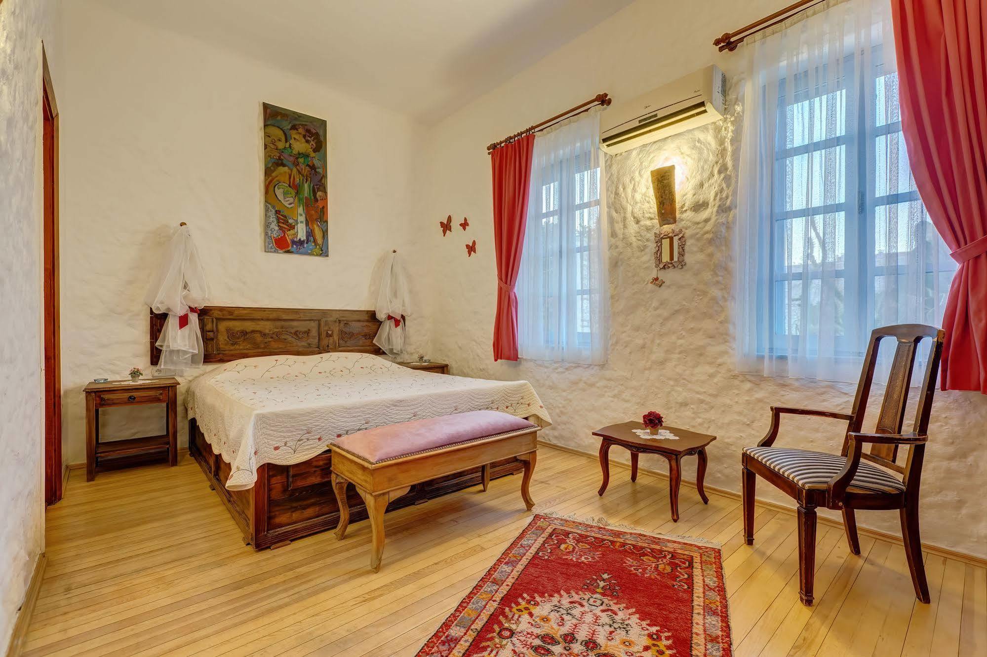 Lale Lodge Hotel Alacati Exterior photo