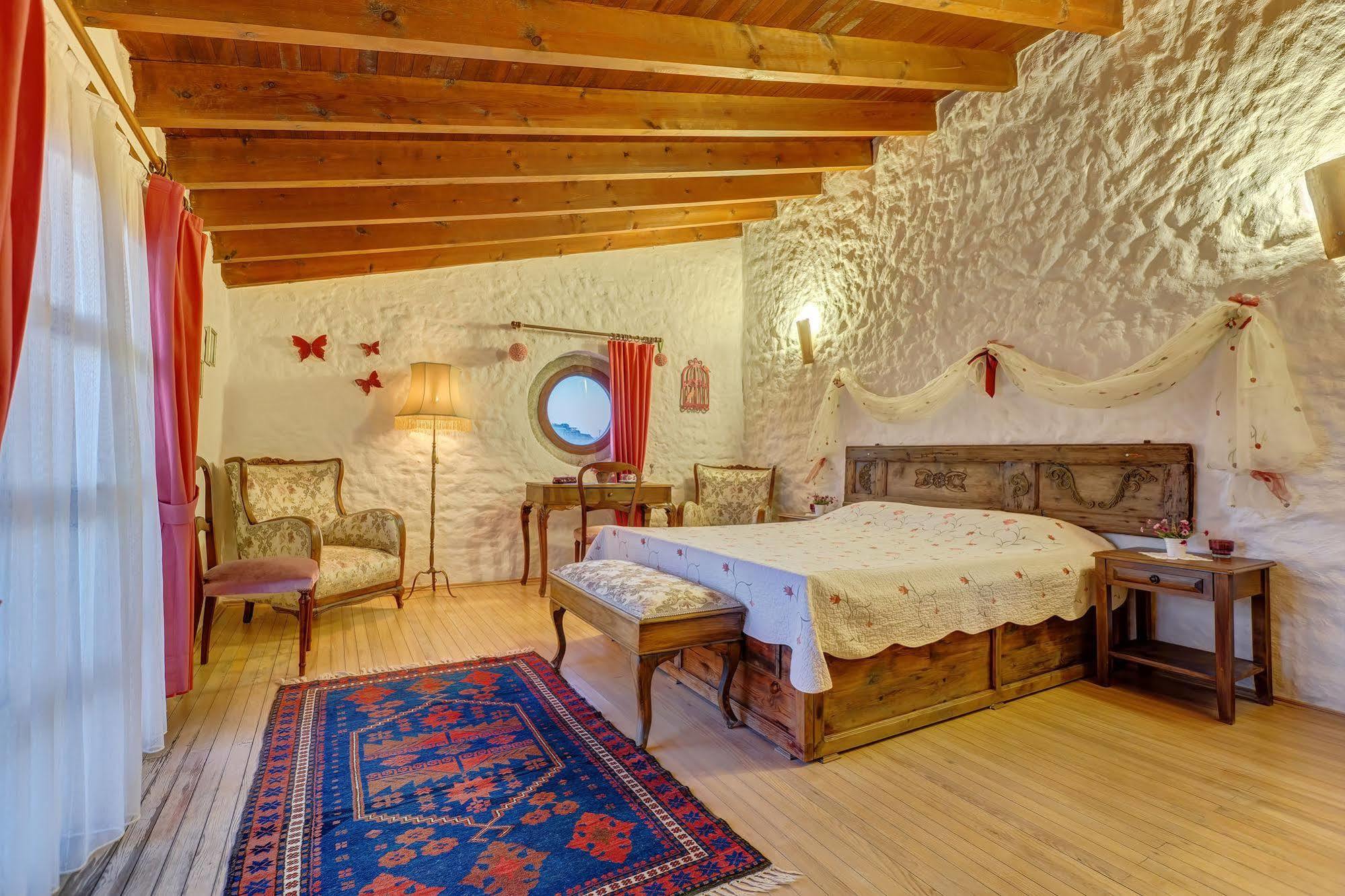 Lale Lodge Hotel Alacati Exterior photo